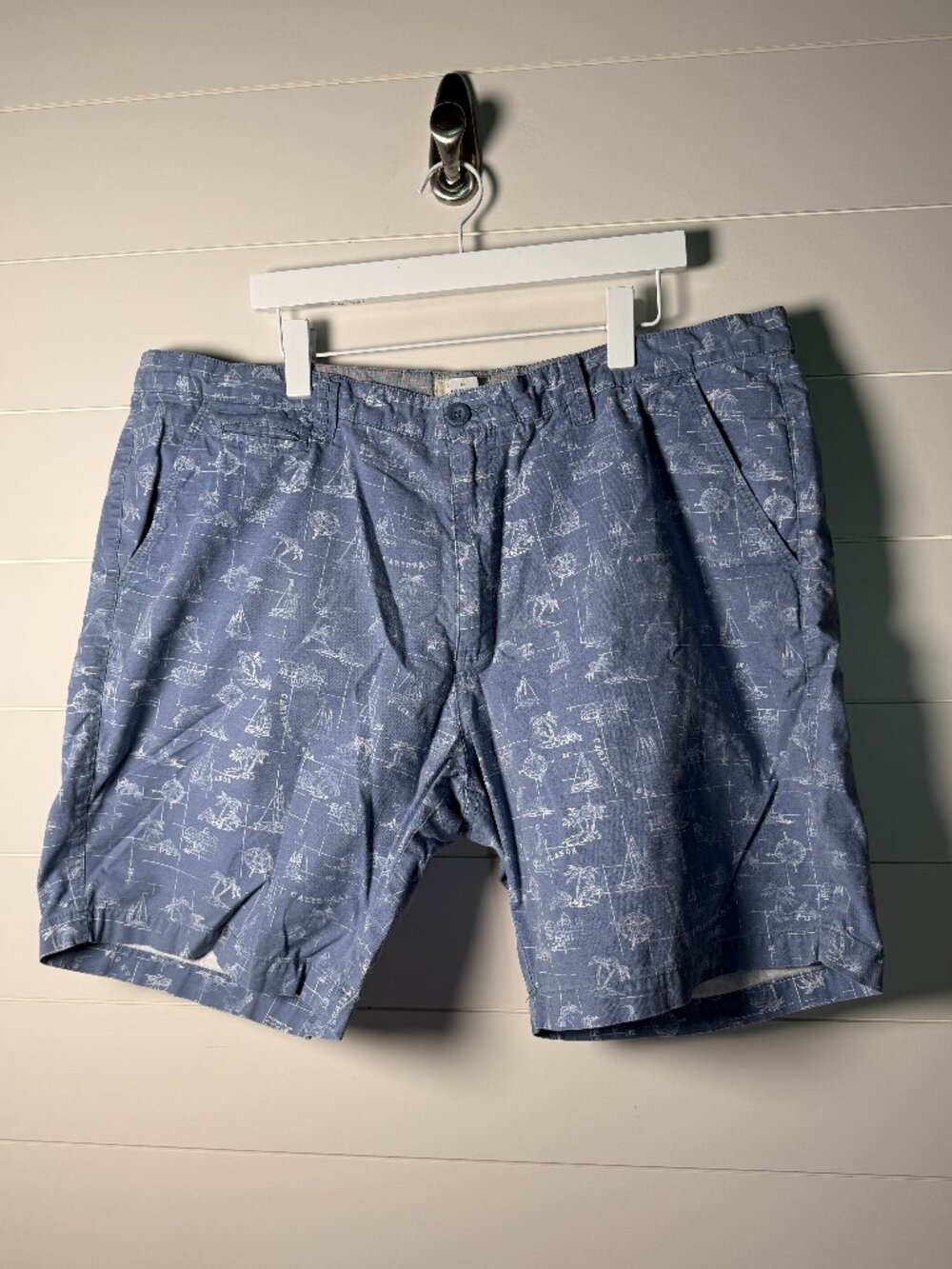 Bob Timberlake Blue/White Shorts All over Print Tropical/Nautical Size 44